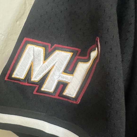 Miami Heat Vintage Jersey Baseball style button up 3XL Gently worn 100% poly - Picture 3 of 7